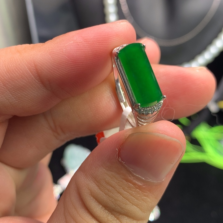 【闪购商品】翡翠颈饰银S925镶嵌马鞍