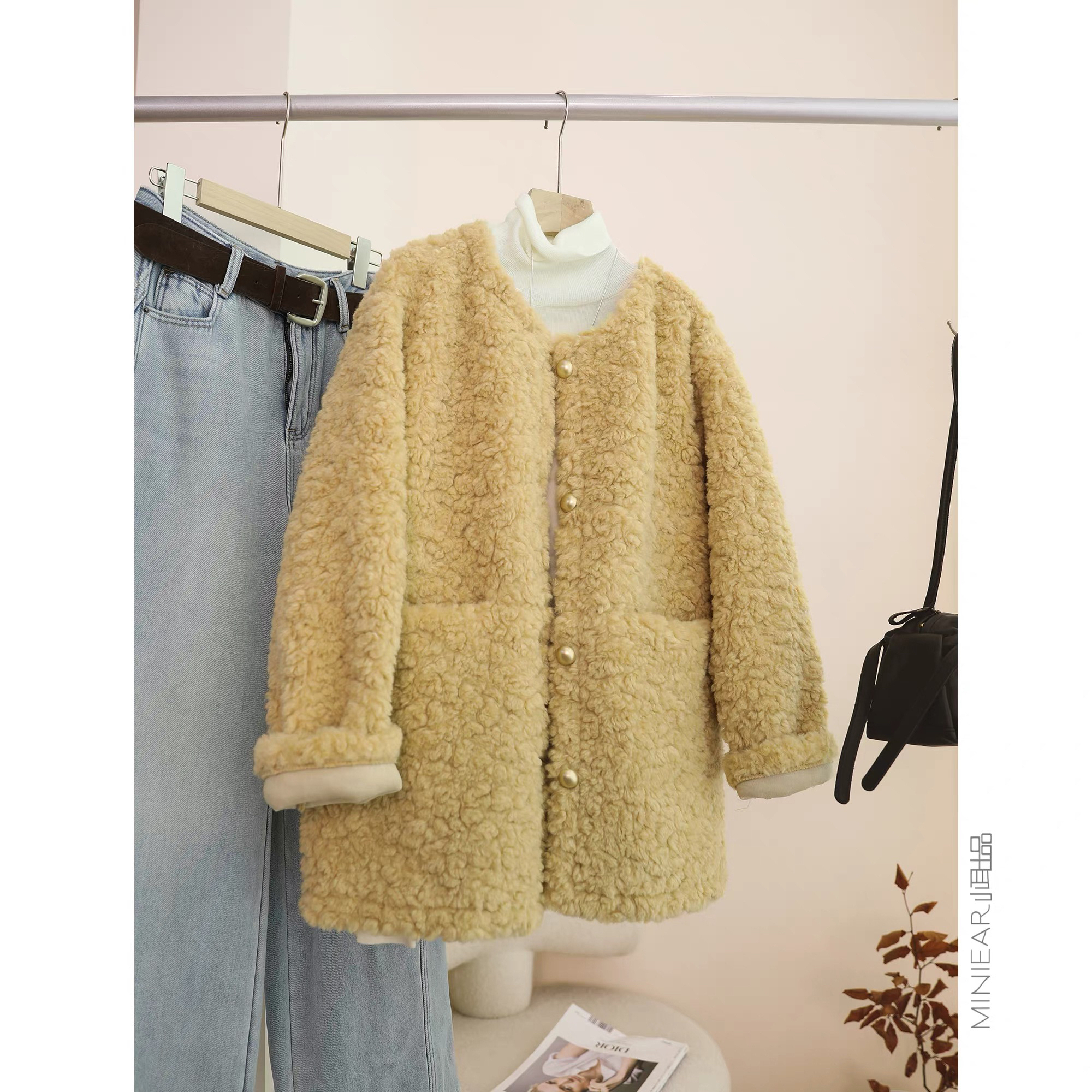 86126法式复古中长加厚毛毛外套