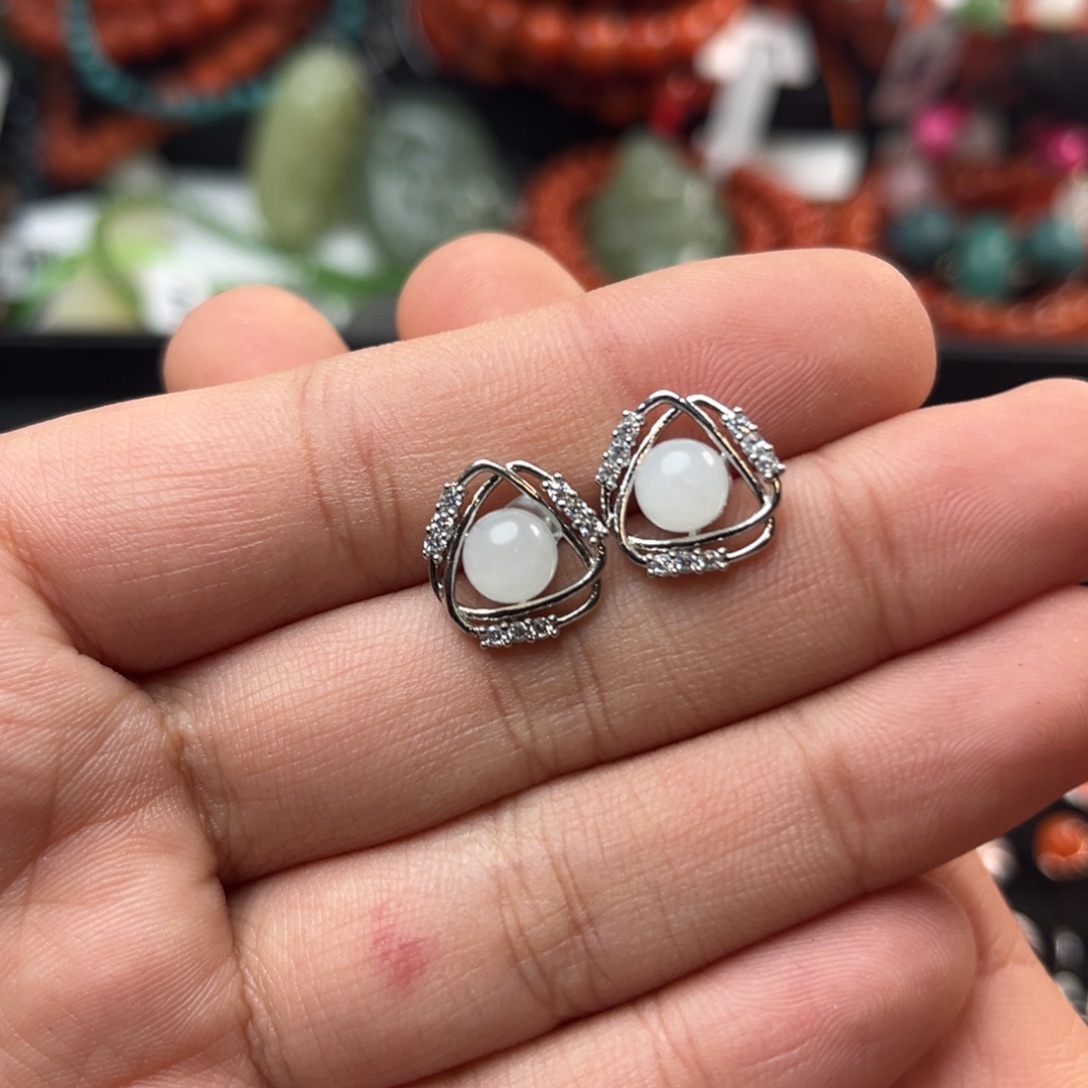 和田玉未镶嵌珠宝奇石