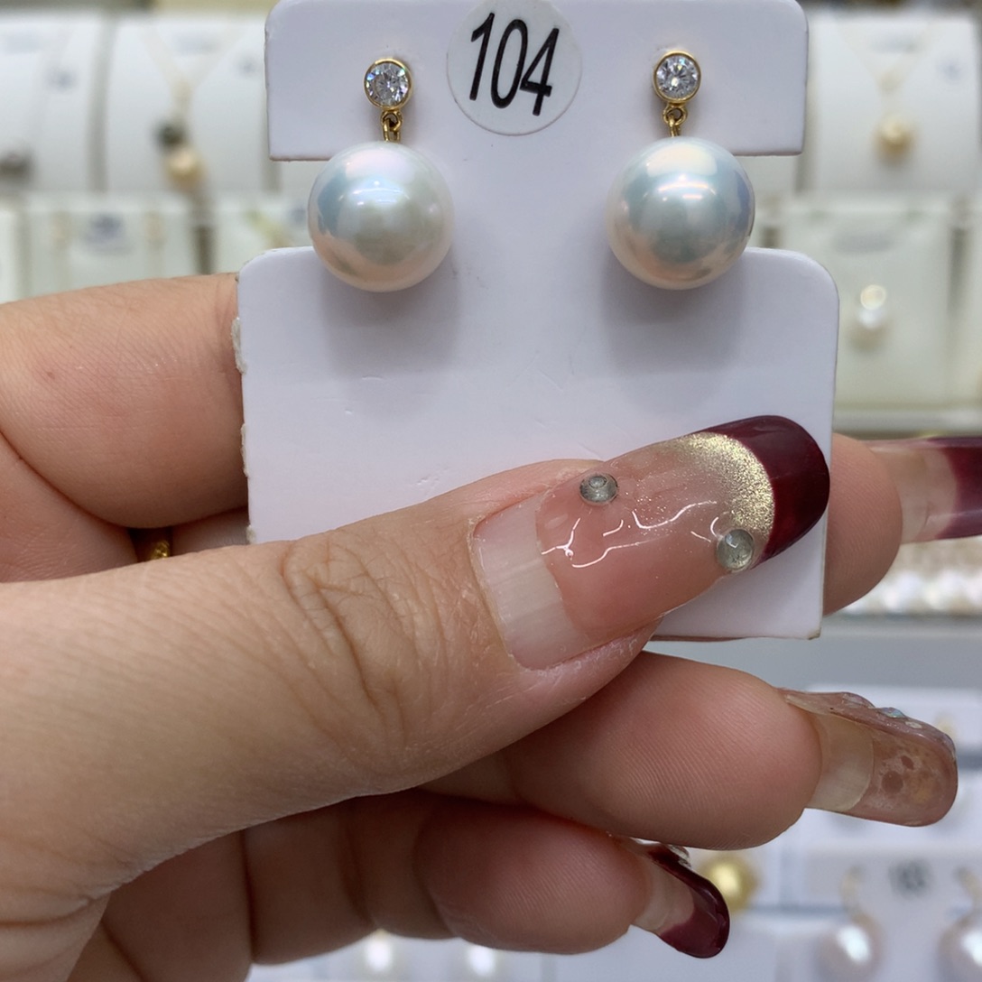 18K金镶嵌淡水珍珠耳饰