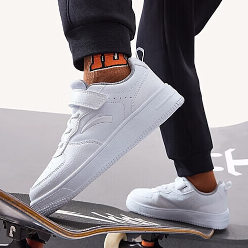 安踏儿童小白鞋童鞋运动鞋男女童2025春季中大童百搭防滑白色板鞋