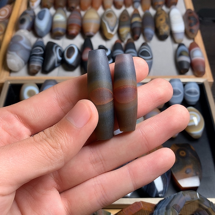 龍***馆玛瑙/玉髓未镶嵌颈饰