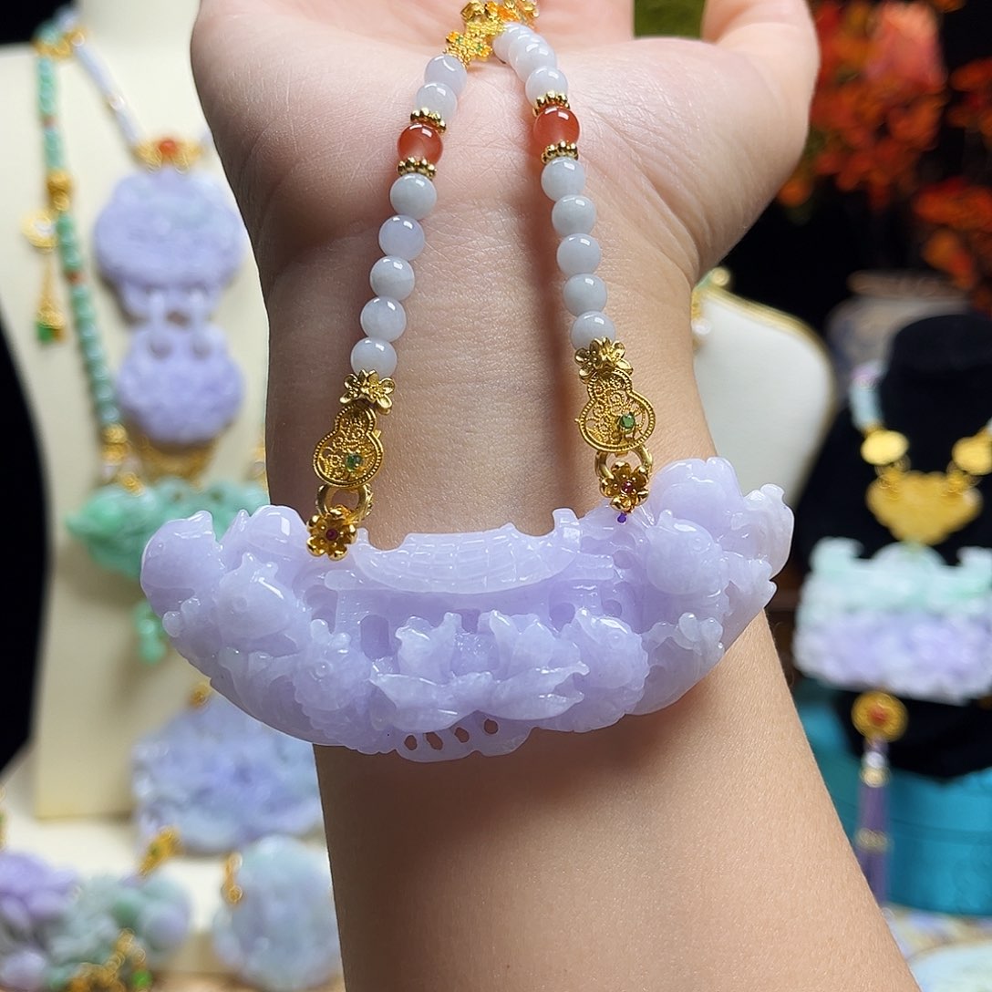 翡翠颈饰未镶嵌紫翡