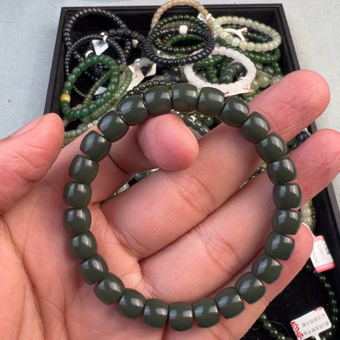 和田玉未镶嵌手链