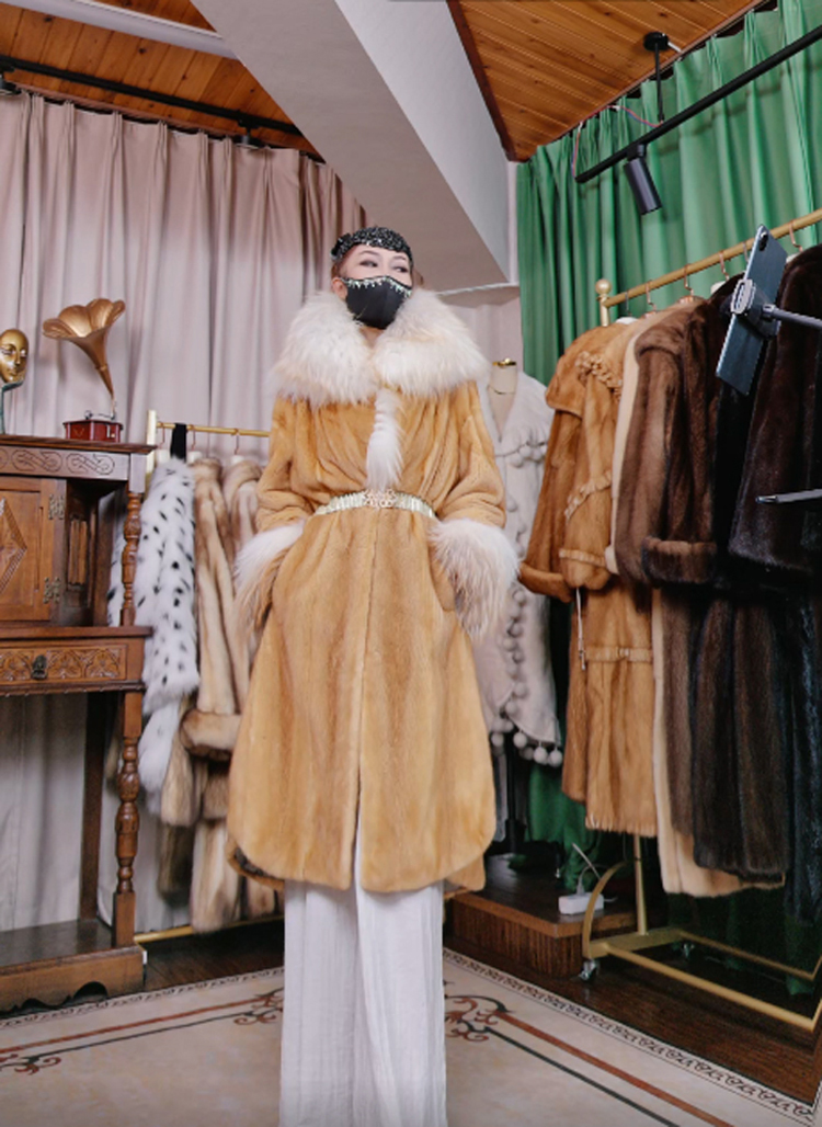 SY760全新孤码撤柜不对称圆弧下摆均码长款大衣