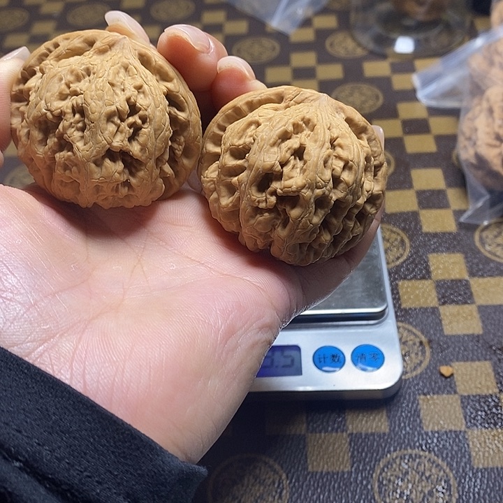 文玩核桃吊坠果*粗筋48