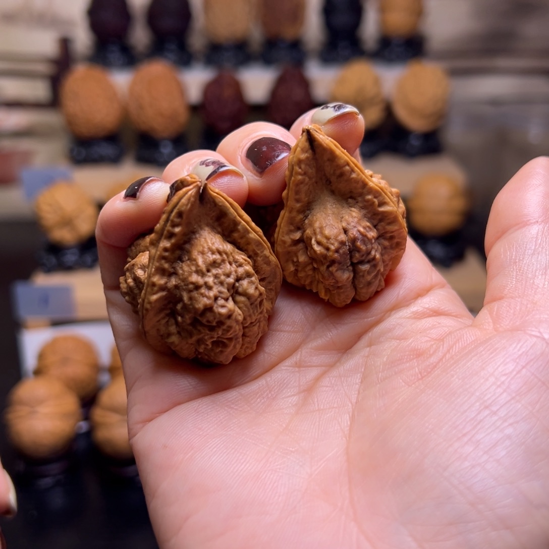 文玩核桃把件金蟾塔H10