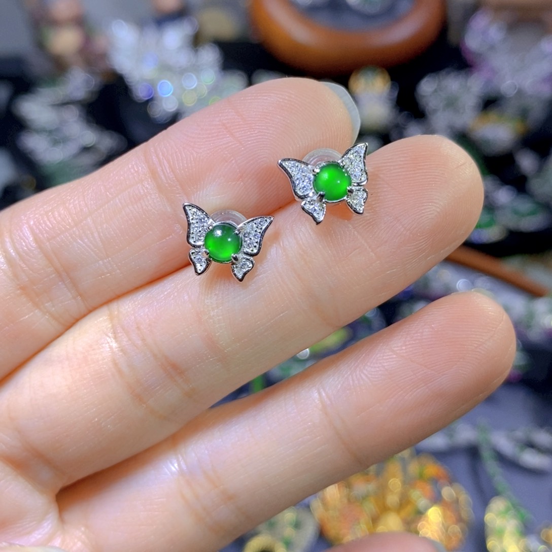 翡翠颈饰银S925镶嵌天然翡翠