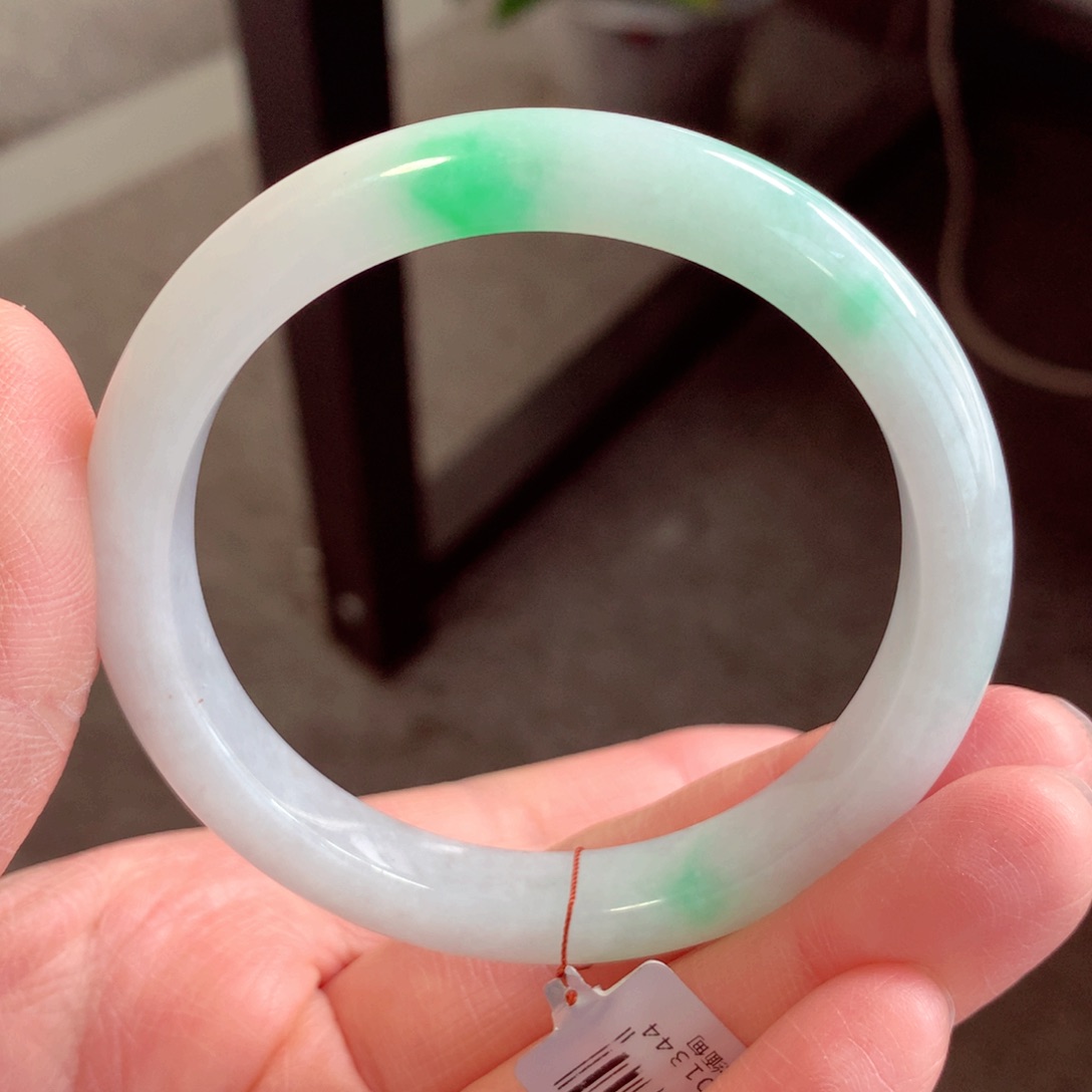 翡翠手镯未镶嵌缅甸翡翠