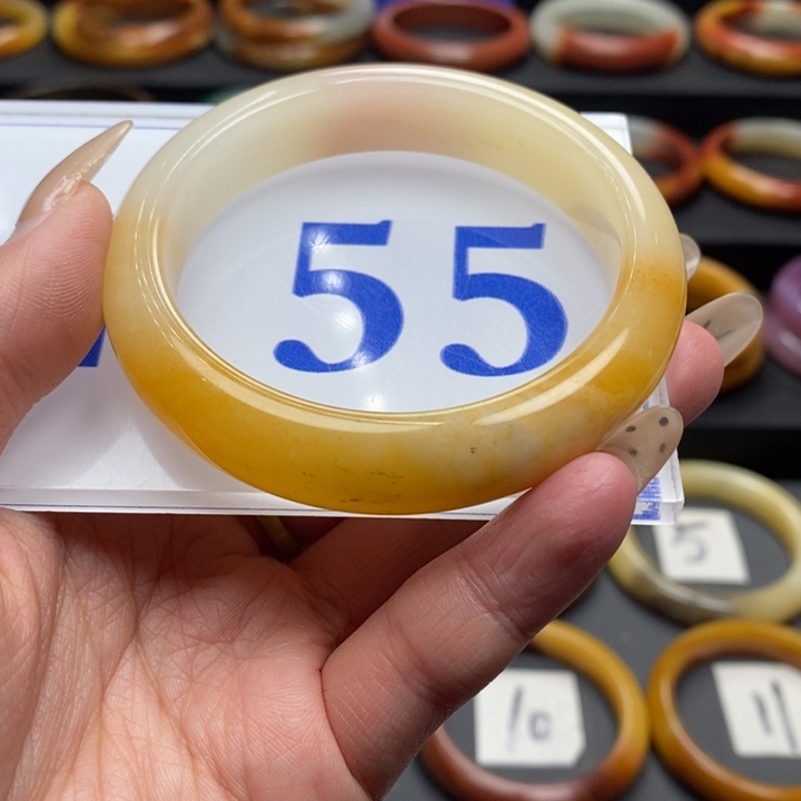 石英质玉（黄龙玉）手镯未镶嵌