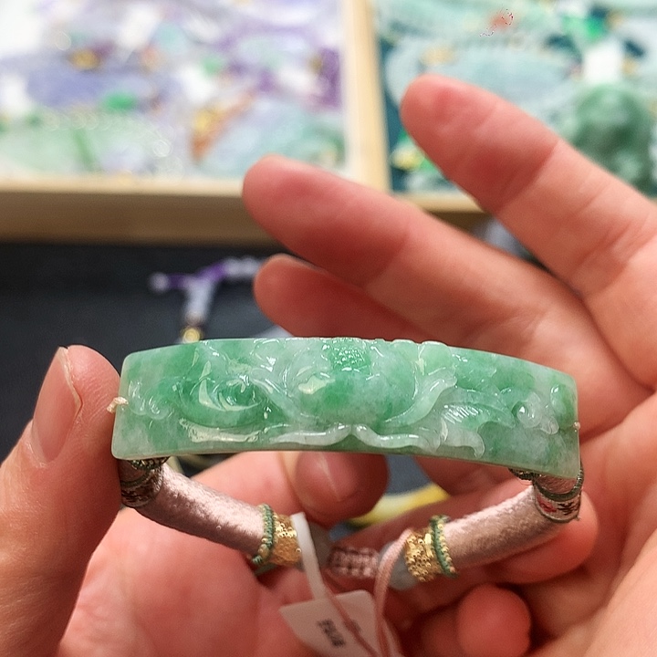 翡翠手链未镶嵌手牌