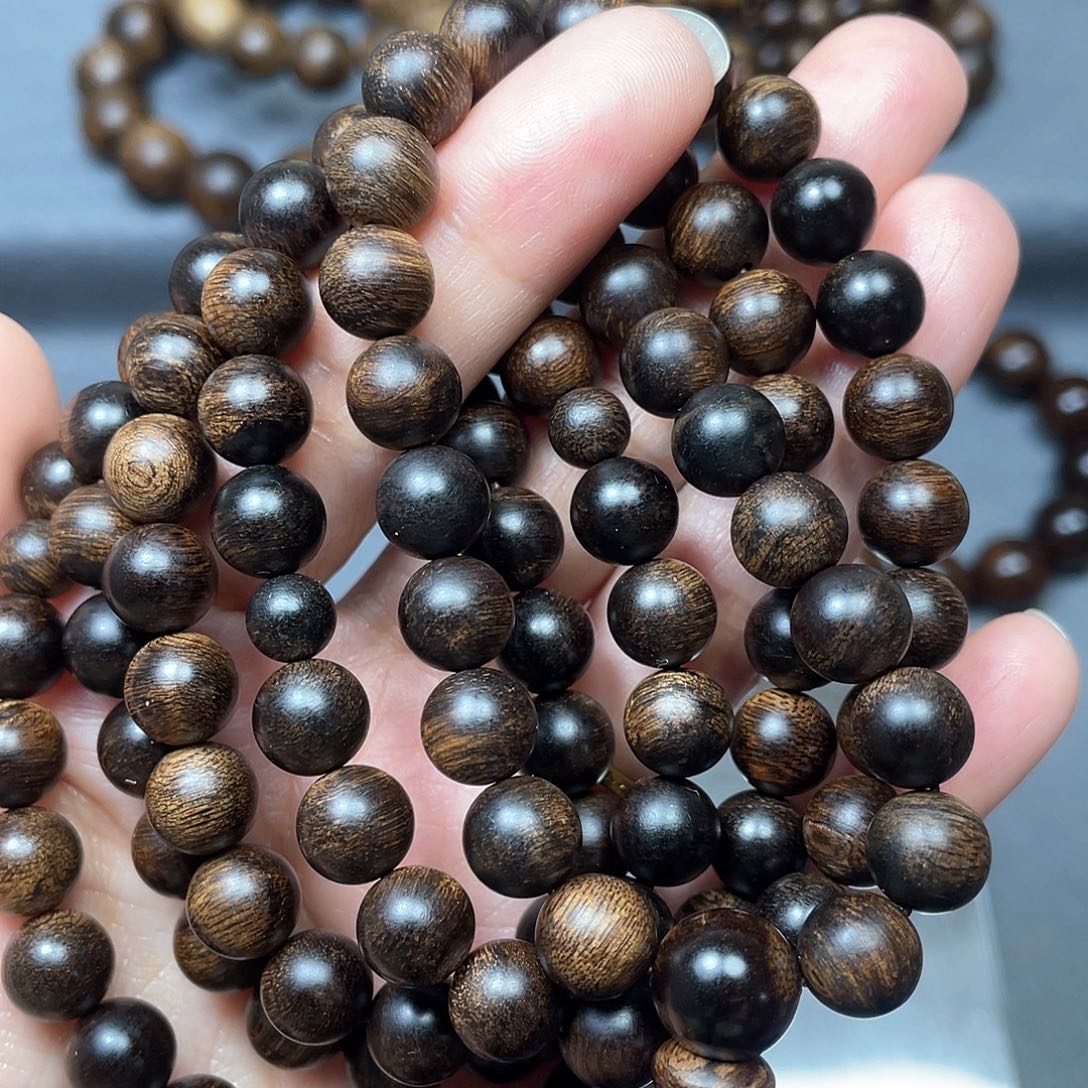 沉香手串白棋瘤疤0.8