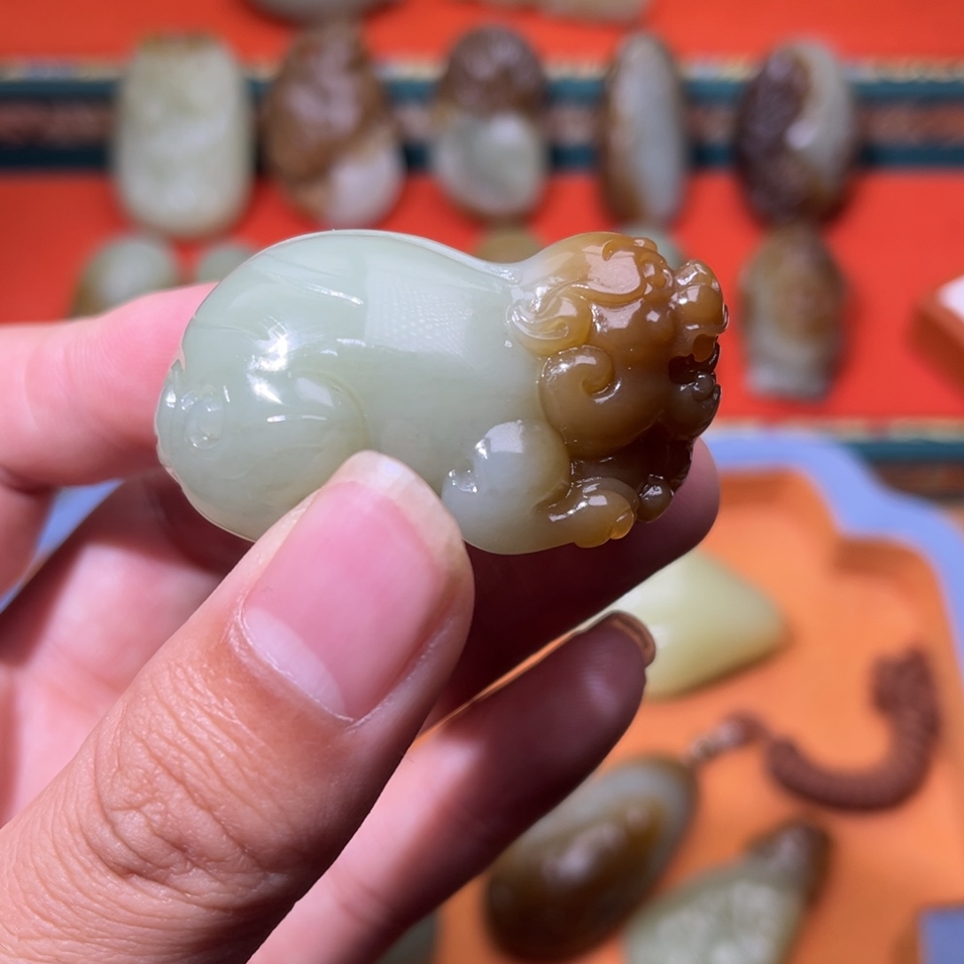 和田玉（糖玉）未镶嵌挂件