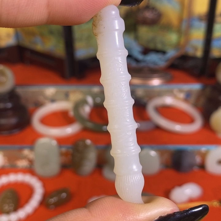 颈饰未镶嵌和田玉（糖玉）