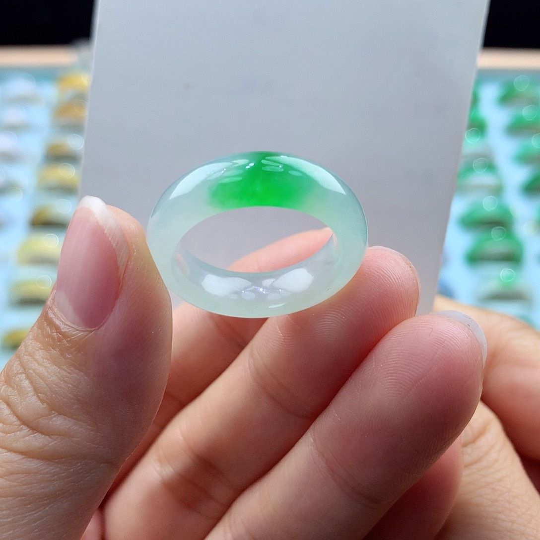 翡翠戒指未镶嵌15圈