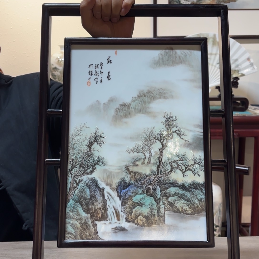 瓷版画E27人间瓷画 张彪