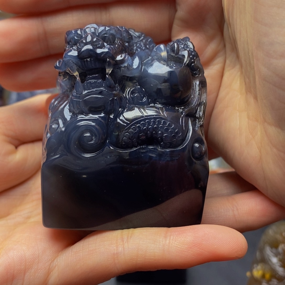 玛瑙/玉髓手把件未镶嵌做****^