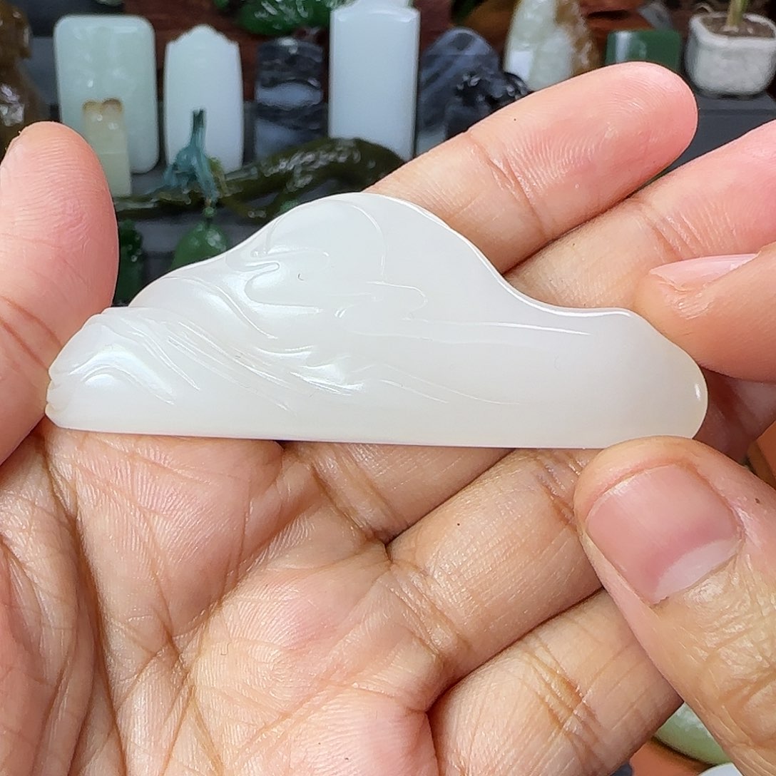 和田玉颈饰未镶嵌