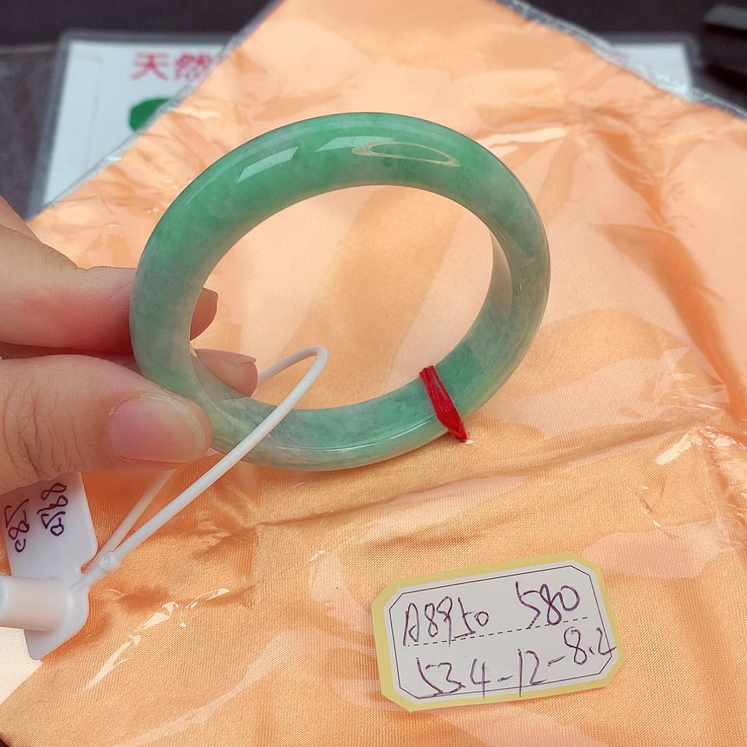 翡翠未镶嵌手镯缅甸翡翠