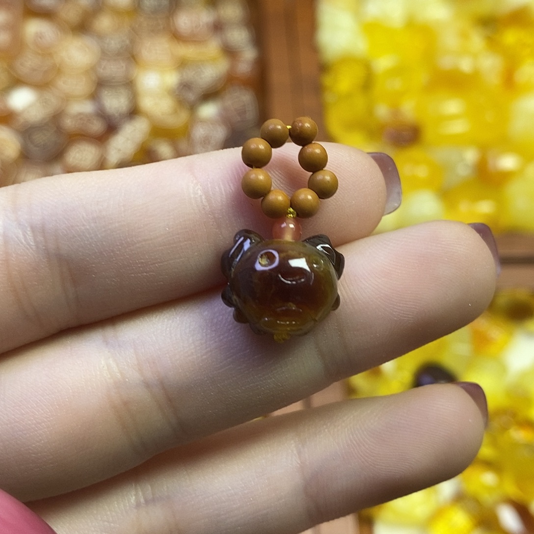 橄榄核吊坠小貔貅滴溜