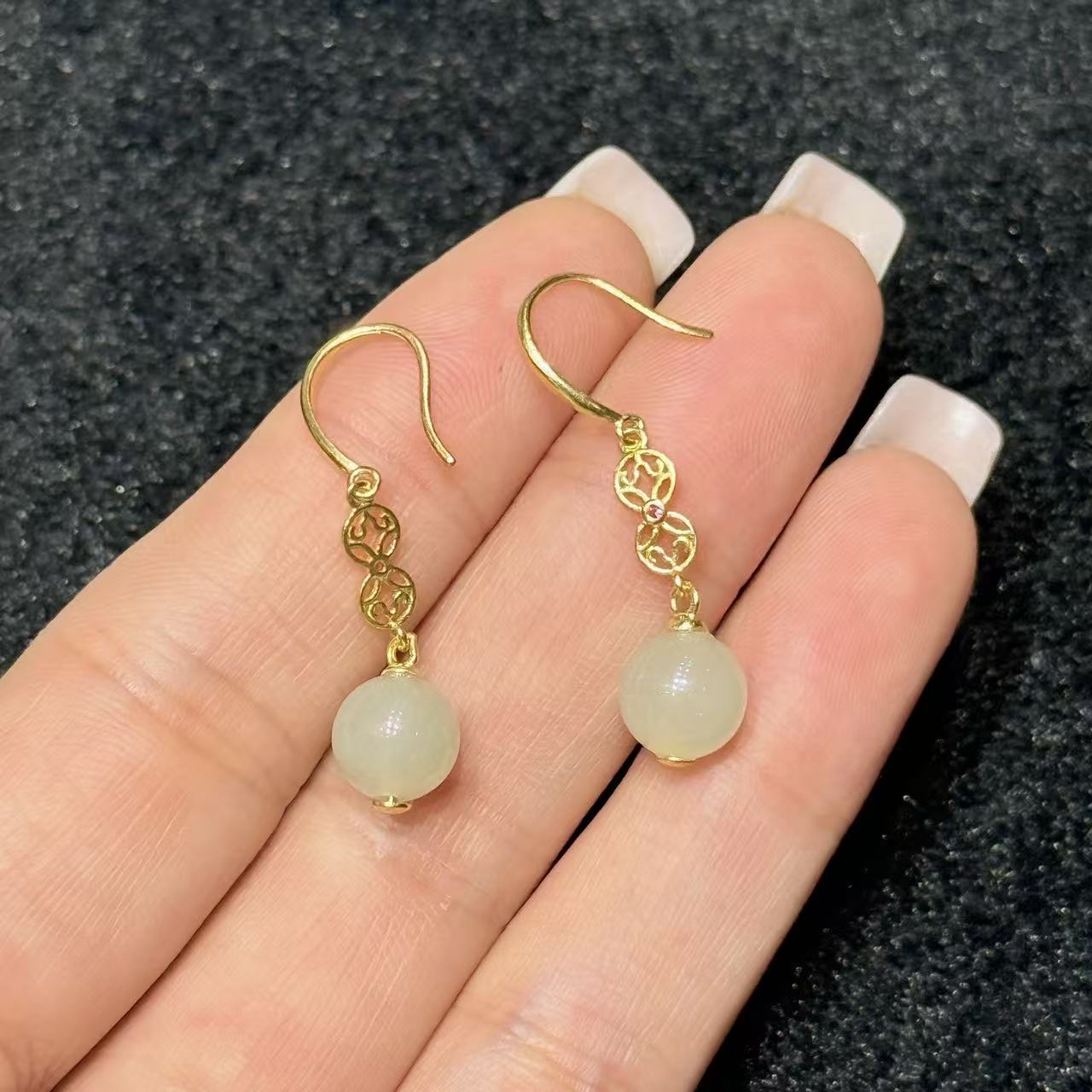 S925银和田玉耳钩-多样性发货-约8mm-F壹-B9655