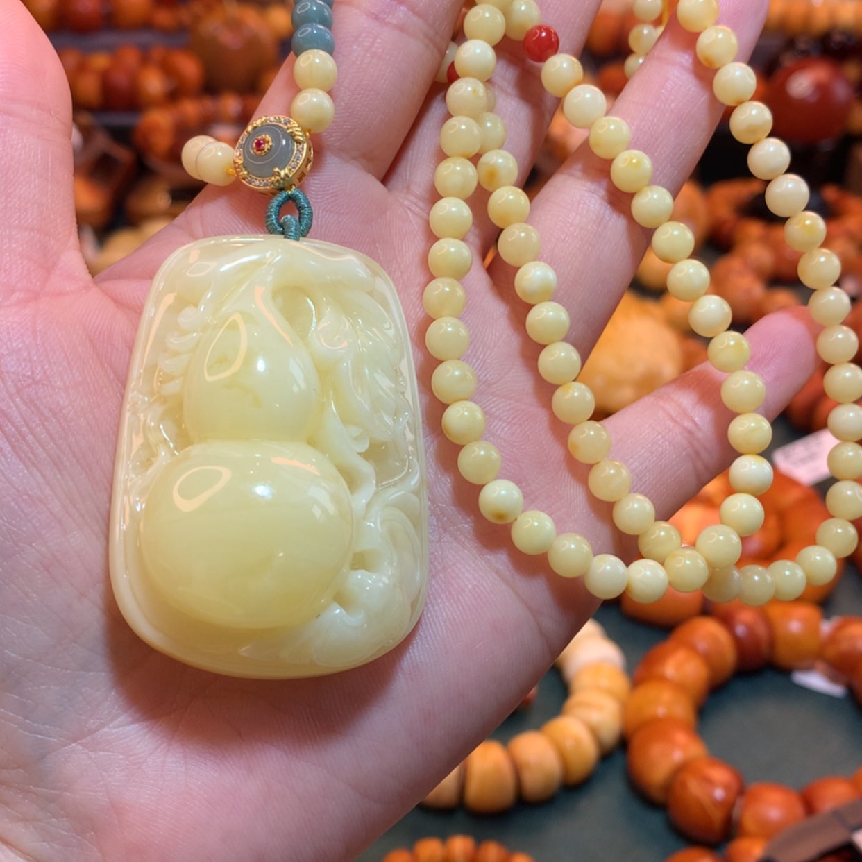 【闪购商品】蜜蜡吊坠(赠链)未镶嵌