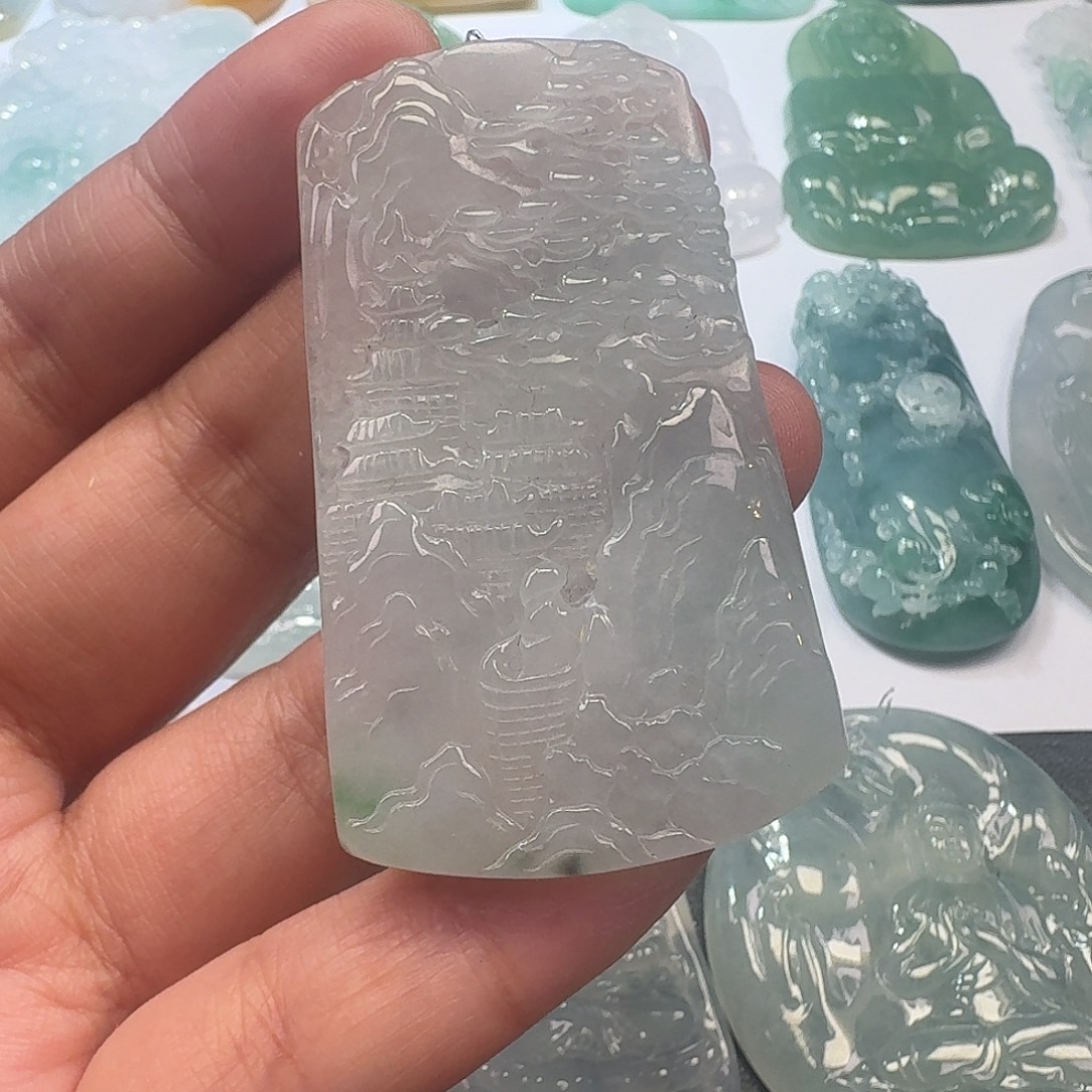 颈饰未镶嵌翡翠吊坠