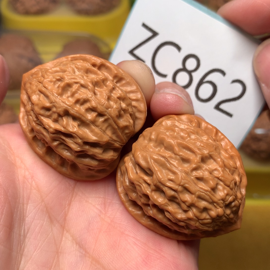 文玩核桃把件金牛34