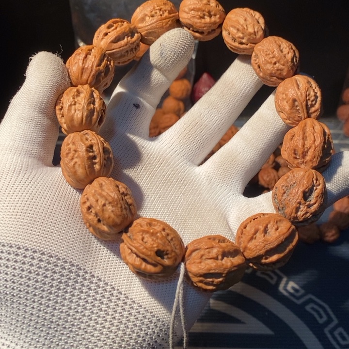 文玩核桃手串……72