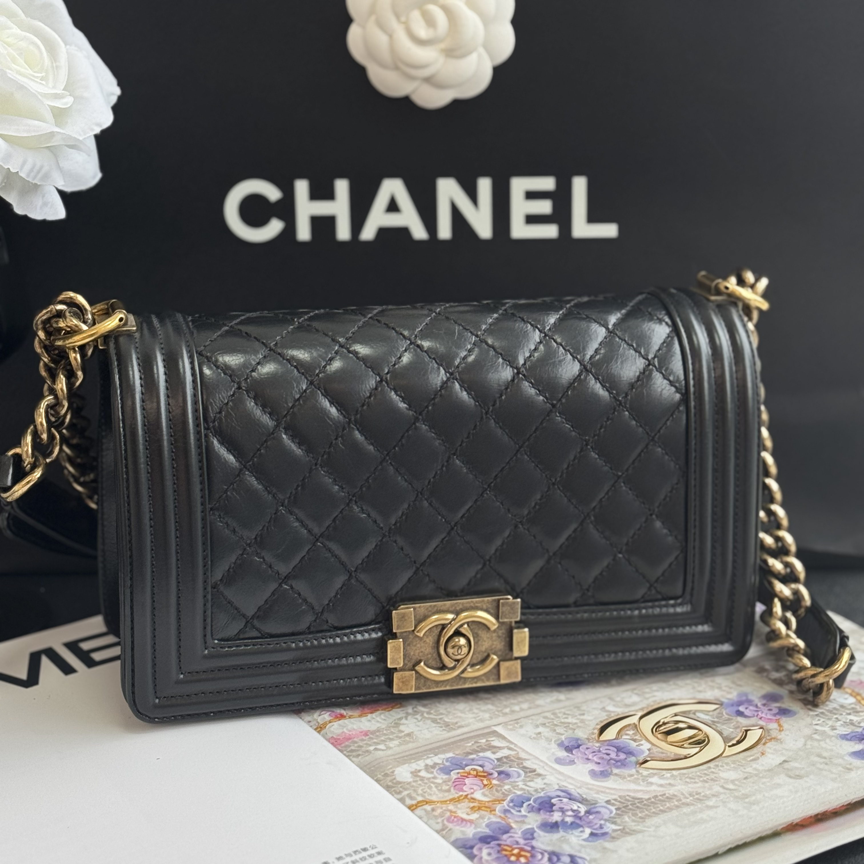 95新 Chanel/香奈儿 香奈儿黑金油蜡牛皮leboy中号斜挎包 17开