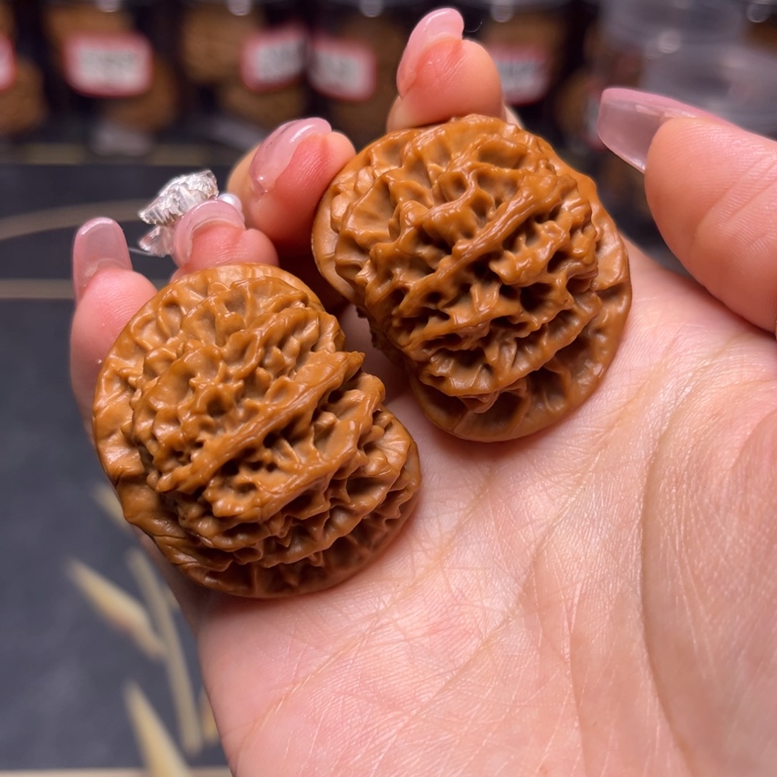 文玩核桃吊坠秦闷40