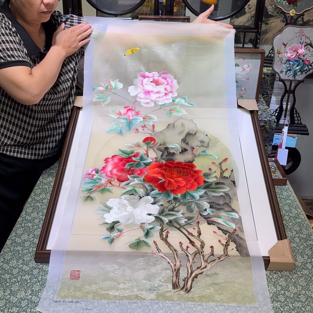 刺绣刺绣工艺精湛独特设计新颖时尚