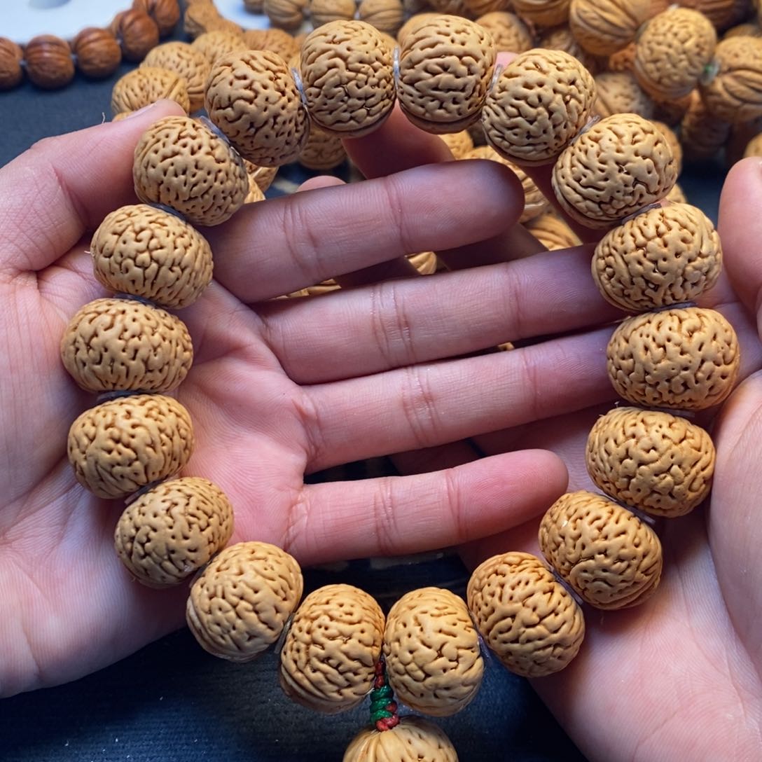 桃核吊坠磨盘桃核23毕业串精品