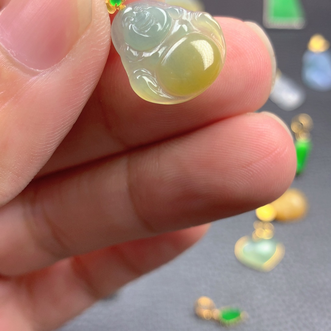 【闪购商品】颈饰18K金镶嵌翡翠翡翠