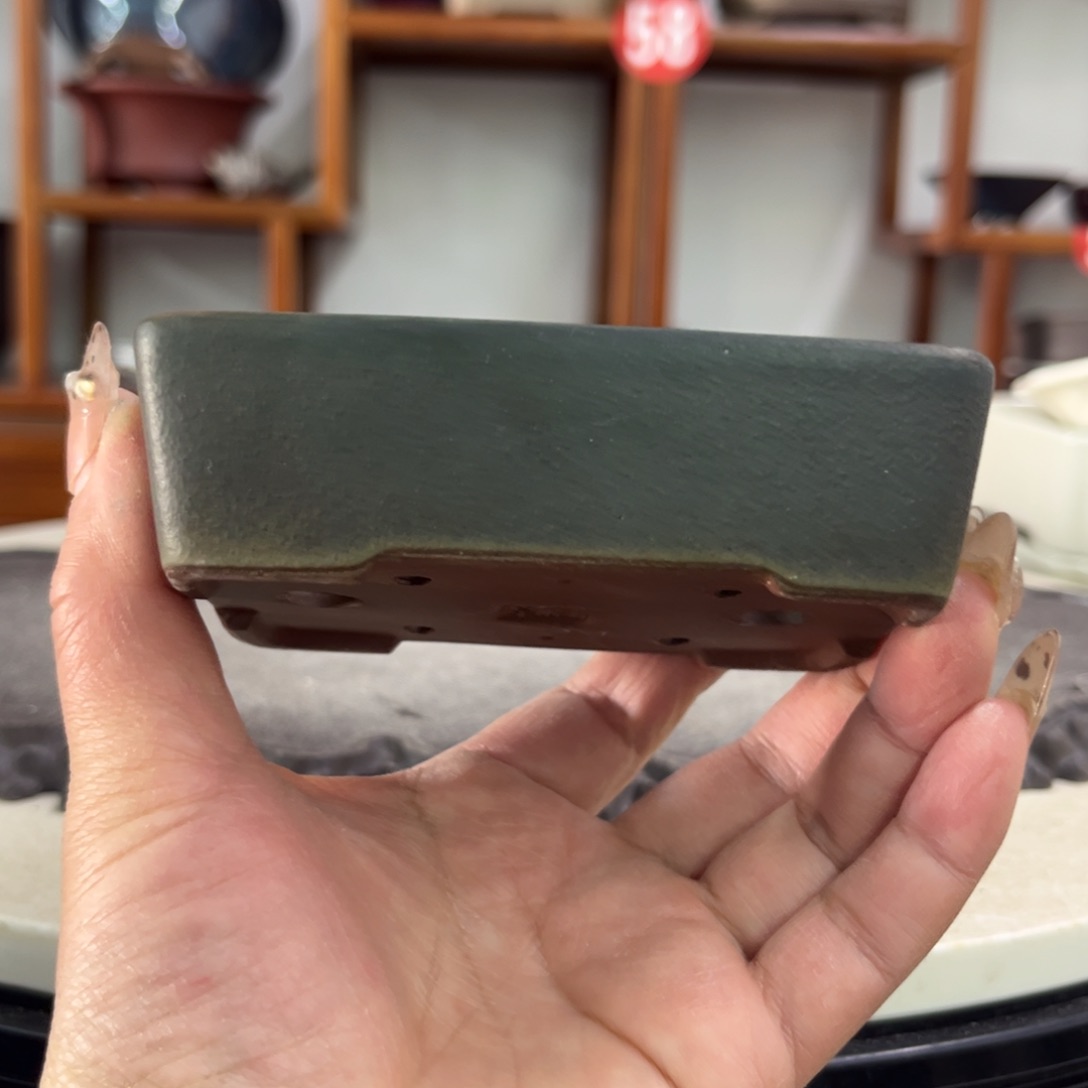 紫砂花盆瑕疵3-10-7.5。。。