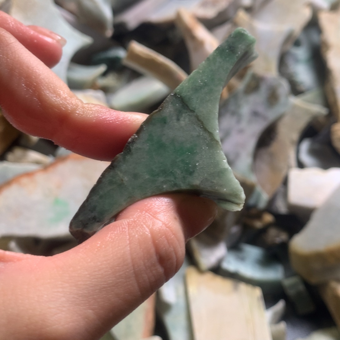 翡翠颈饰未镶嵌缅甸翡翠