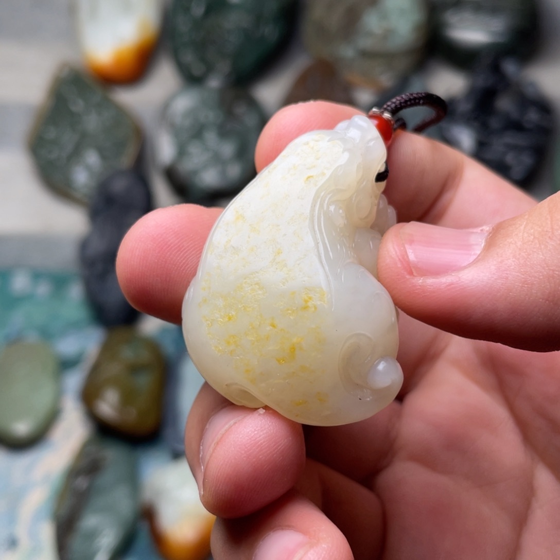 和田玉未镶嵌挂件貔貅