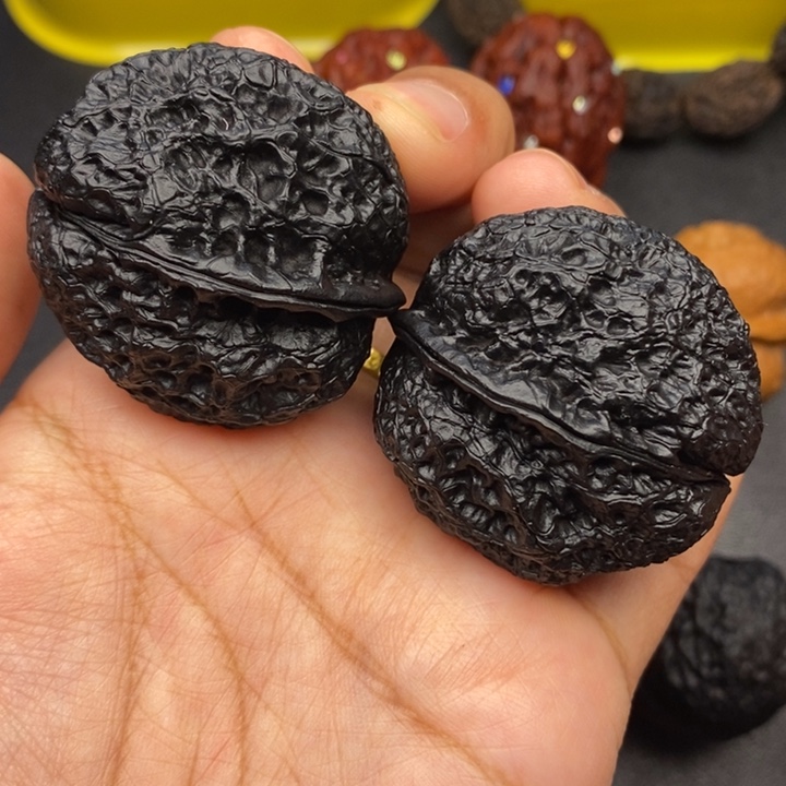 文玩核桃把件40尺 饕餮金蟾