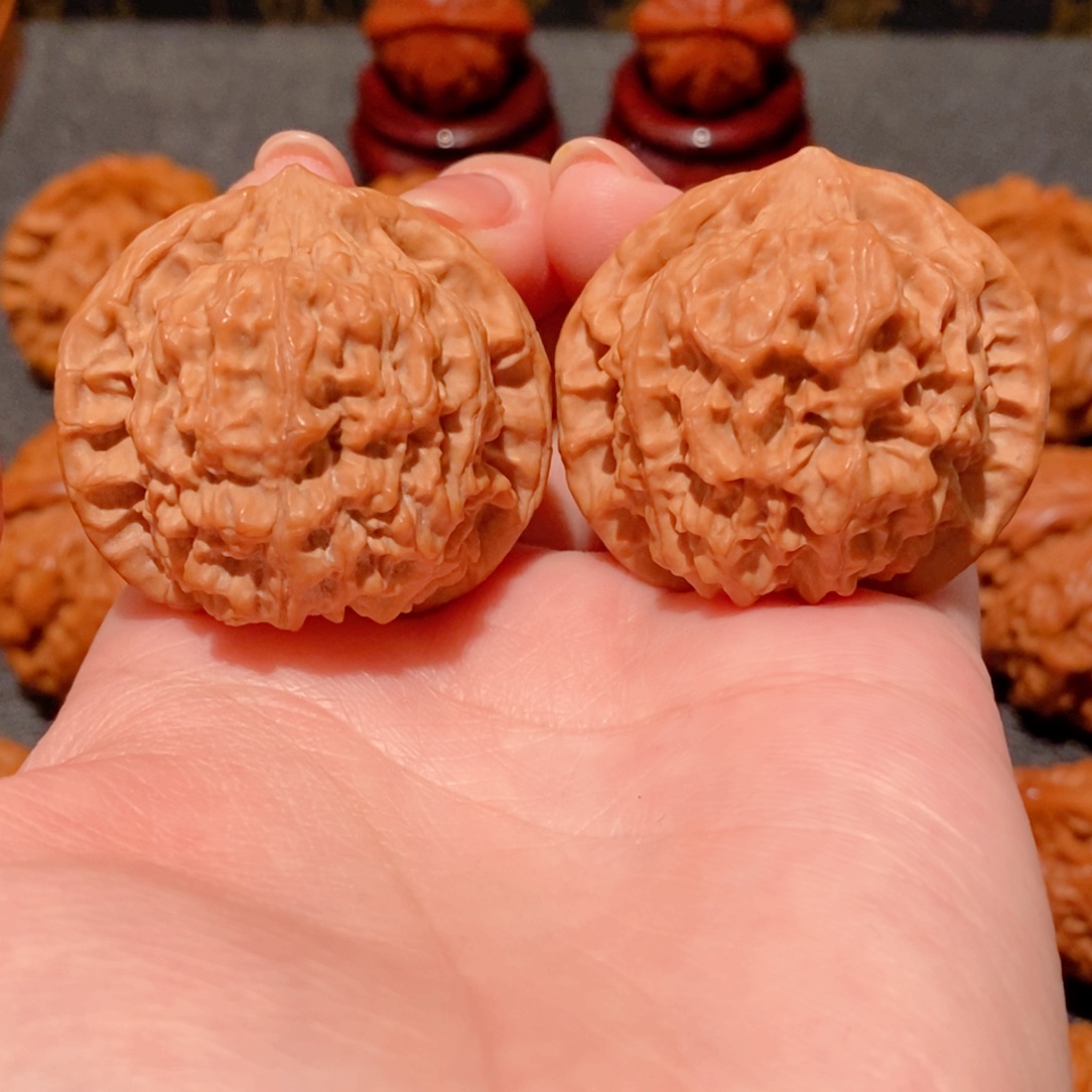 文玩核桃吊坠流星雨