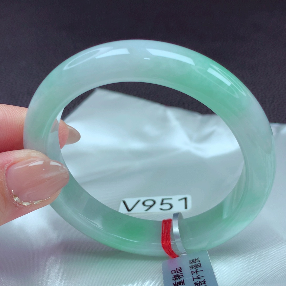 翡翠手镯未镶嵌手镯88