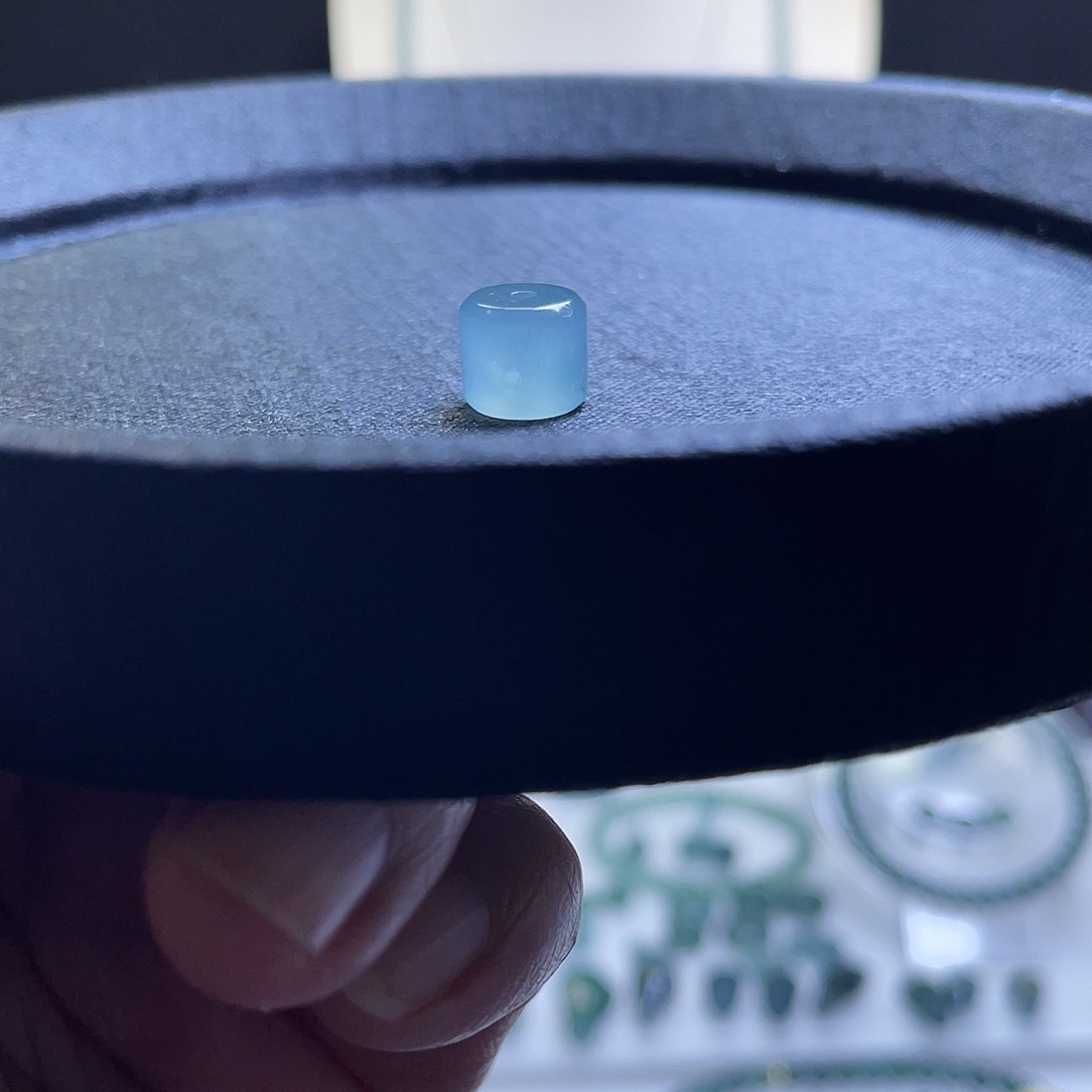 刚***好翡翠散珠天然A货翡翠9✖️8桶珠一颗