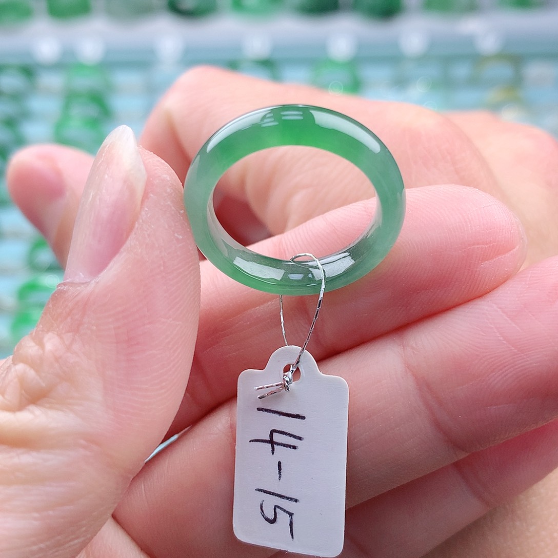 翡翠戒指未镶嵌A货缅甸翡翠