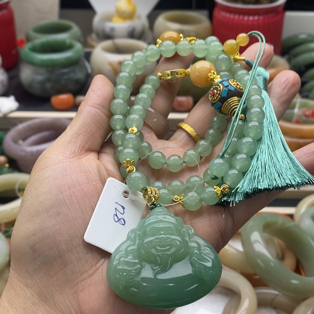 石英岩玉未镶嵌手镯