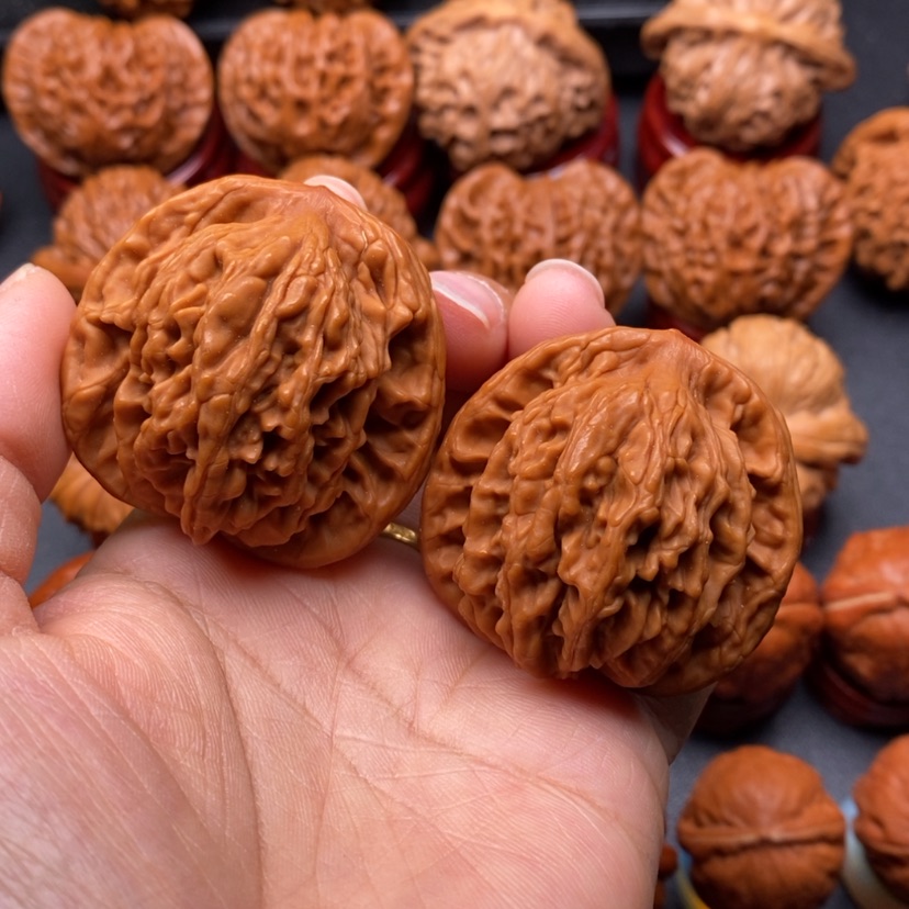 【闪购商品】文玩核桃把件42虎头