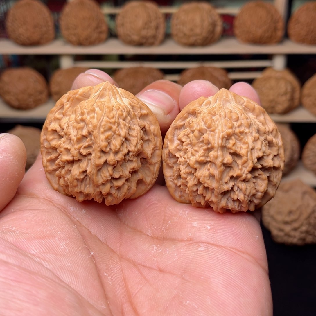 文玩核桃把件文玩核桃把件42尺满天星