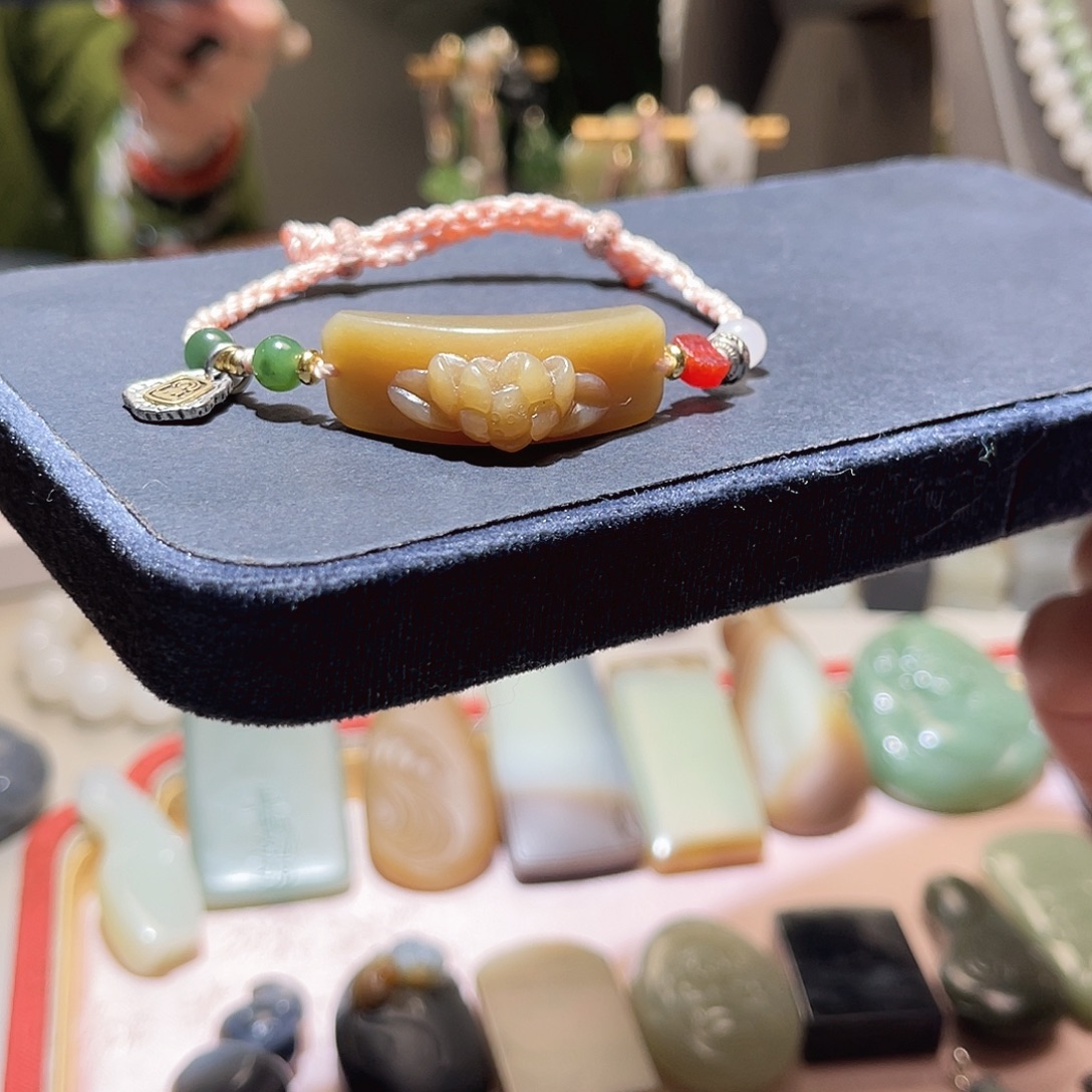 和田玉未镶嵌手链