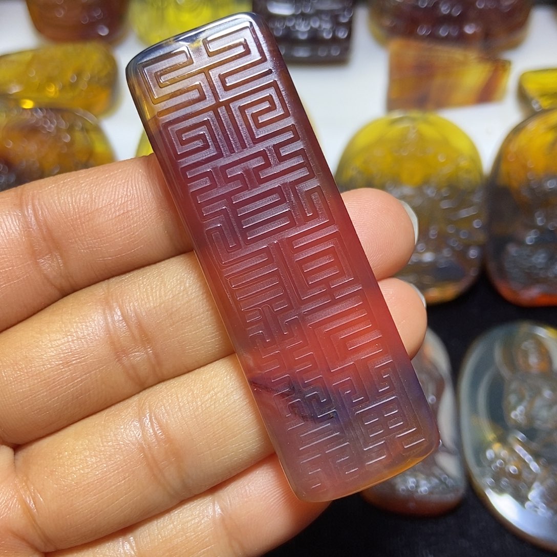 琥珀未镶嵌颈饰缅甸天然琥珀吊坠