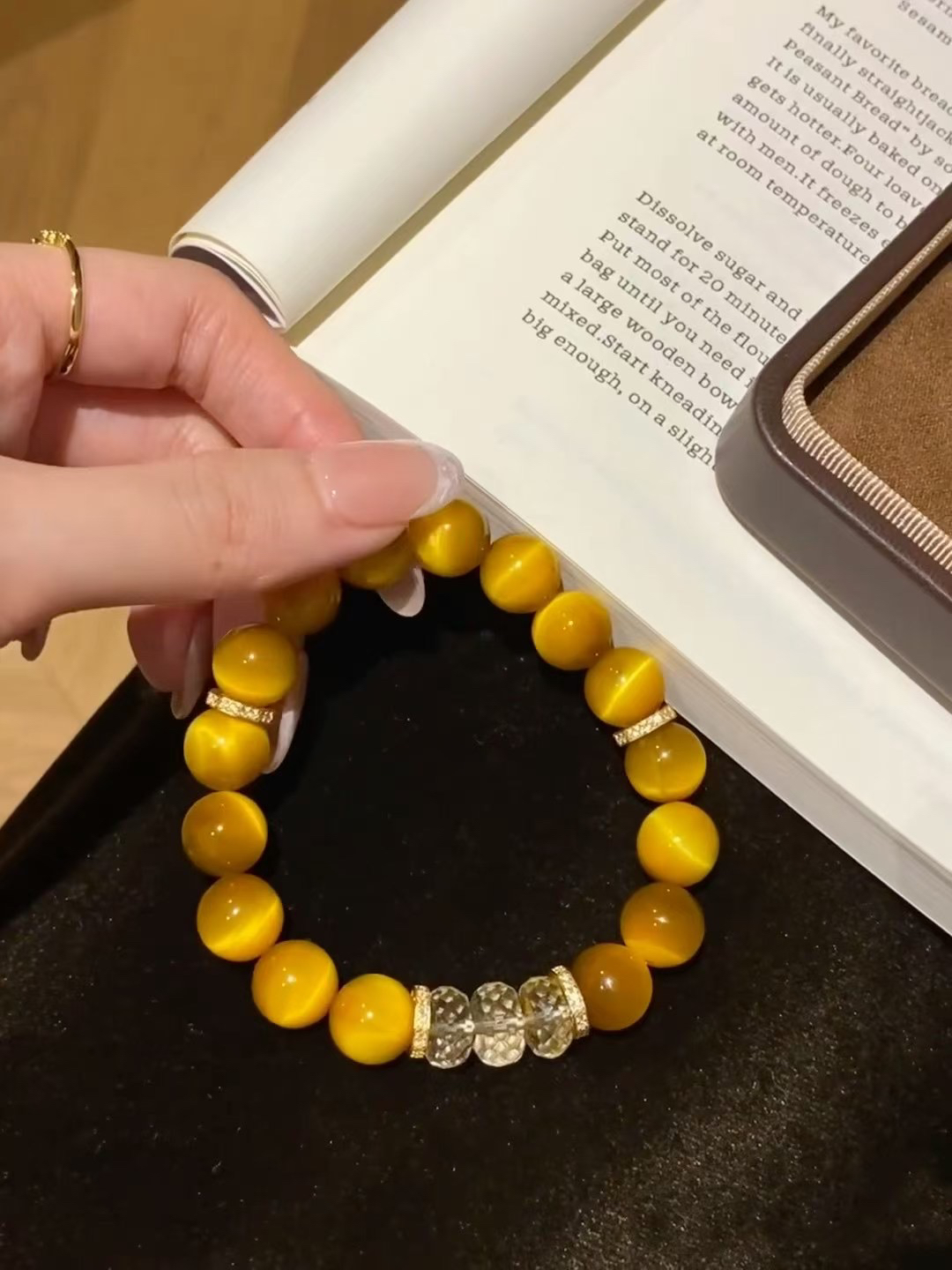 新款 耀眼的满眼光 金虎眼石手串 猫眼效应强光 黄色手链