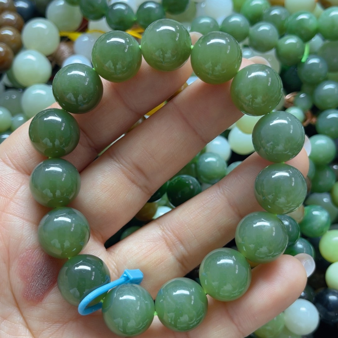 未镶嵌和田玉手链