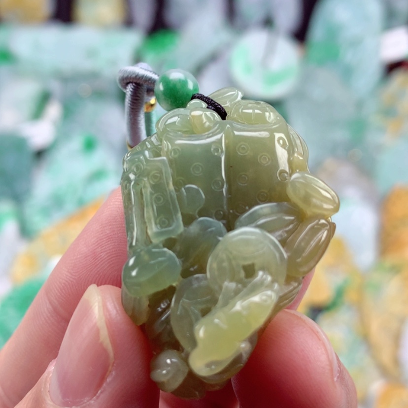 【闪购商品】翡翠吊坠(不含链)未镶嵌